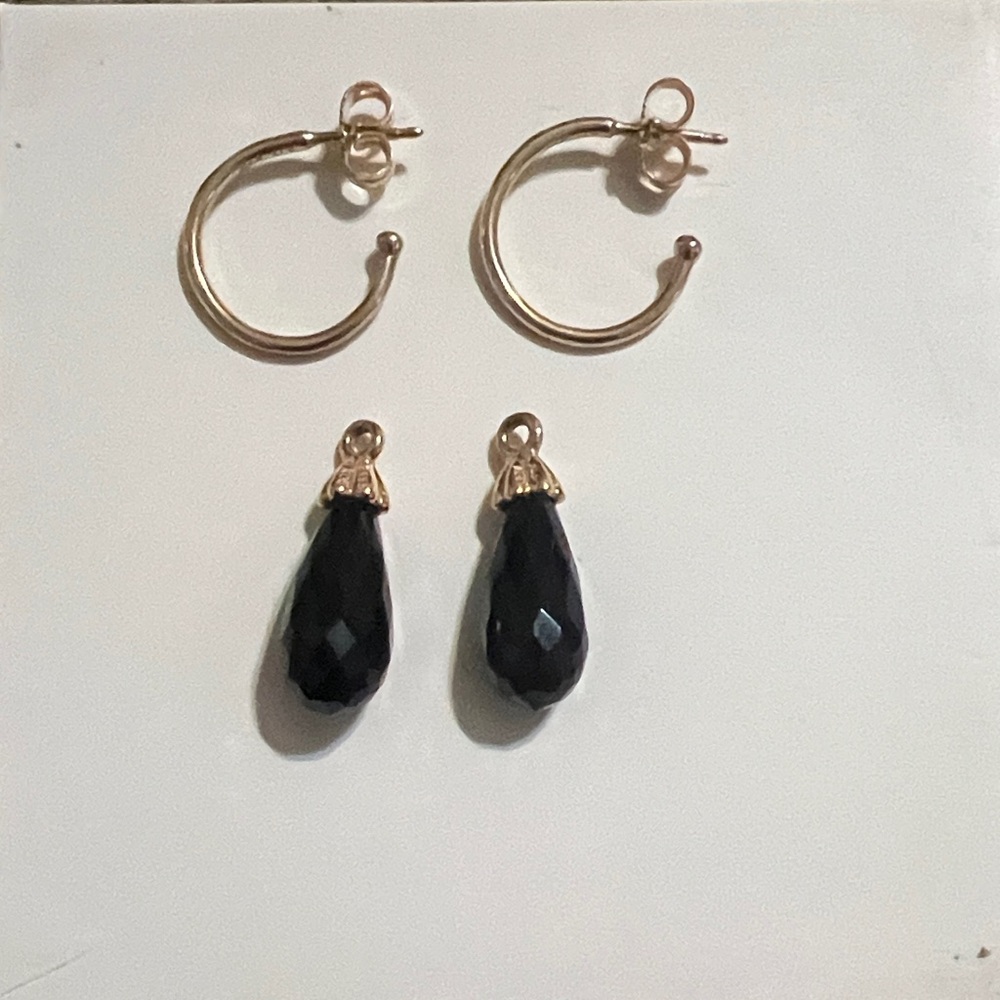 14k Yellow Gold Pandora Earrings with 14k Yellow Gold Onyx dangle!!